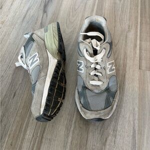 New Balance 990 Gray and White Athletic Shoes